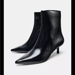Zara Black Patent Pointed-Toe Ankle Boots with Kitten Heel - 7.5 (38 EU)